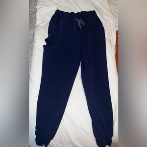 JAANUU skinny scrub jogger, small petite.